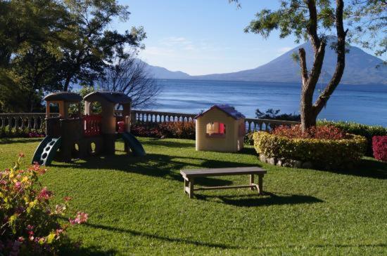 פנחאצ'ל Sky View Atitlan Lake Suites - Free Breakfast Supplies מראה חיצוני תמונה